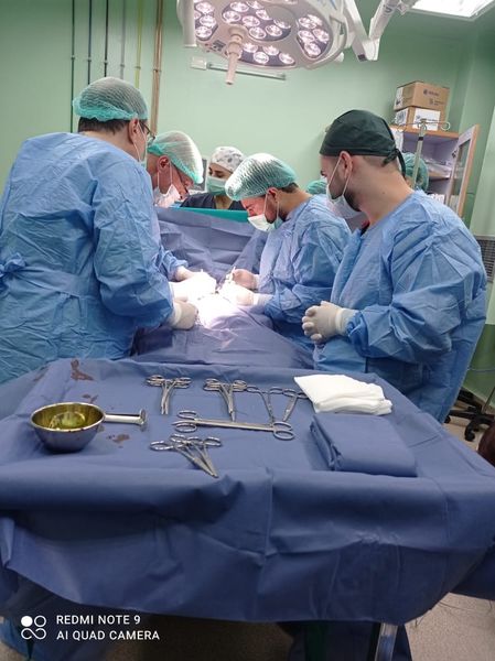 Première opération chirurgicale à l’Hôpital de l’Université Al Baath réalisée par son équipe médicale