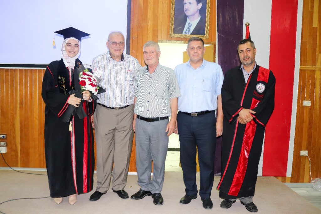 L’étudiante Qamar Jamal ALSALKINI a obtenu le grade de master en génie de contrôle automatisé et d'informatique avec la mention excellent