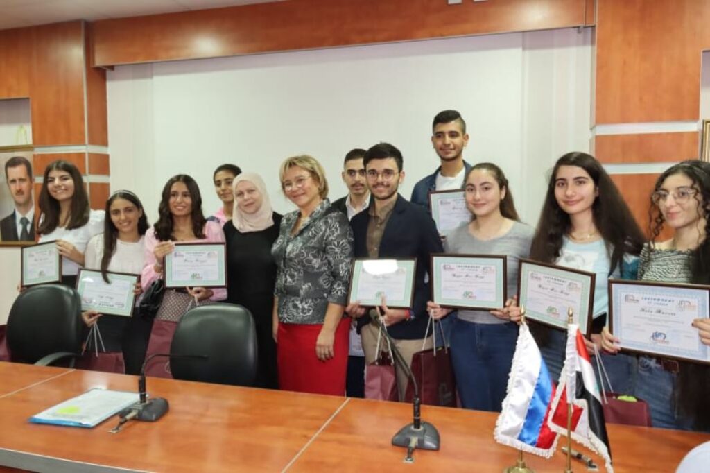 تكريم (22) من الفائزين بالأولمبياد الأول للغة الروسية في جامعة البعث