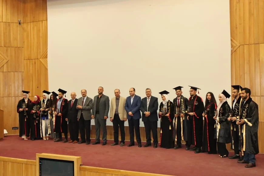 كلية الاقتصاد بجامعة البعث تحتفل بتخريج 40 طالب وطالبة