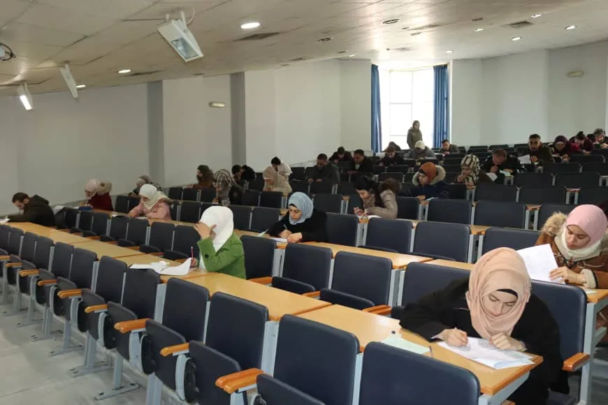 164 طالباً تقدموا لاختبار القبول الكتابي الخاص بماجستير التأهيل والتخصص بجامعة البعث
