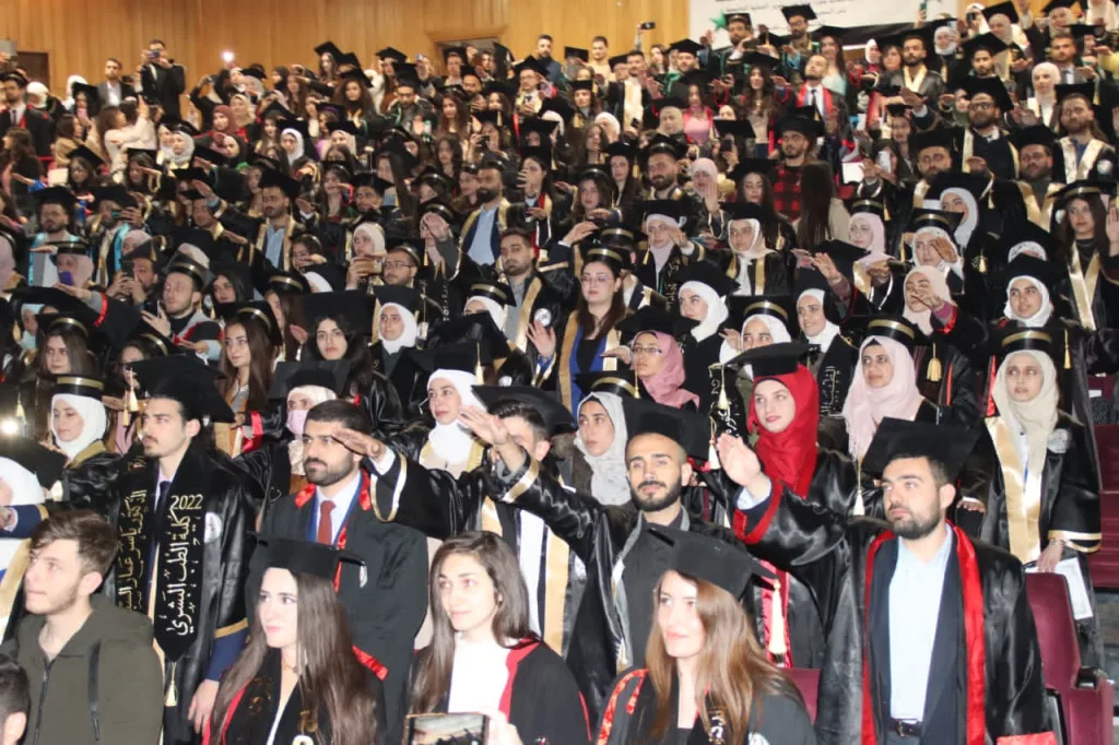 تكريم 456 من الخريجين في كلية الطب البشري بجامعة البعث