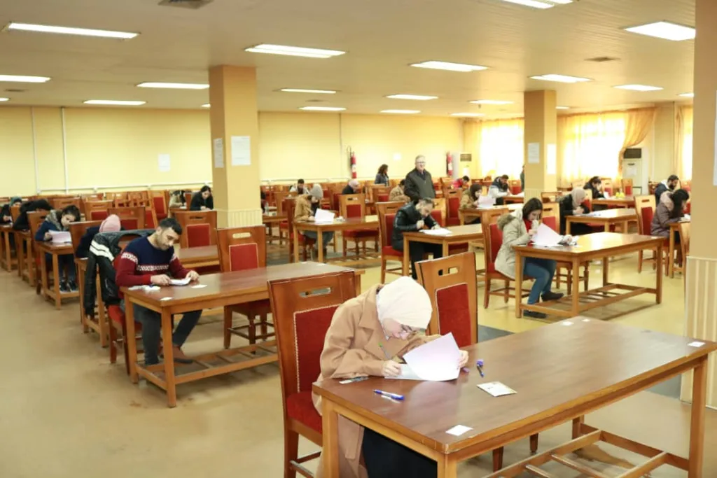 (65) étudiants se présentent à l'examen national médical unifié - Première session à l'Université Al Baath